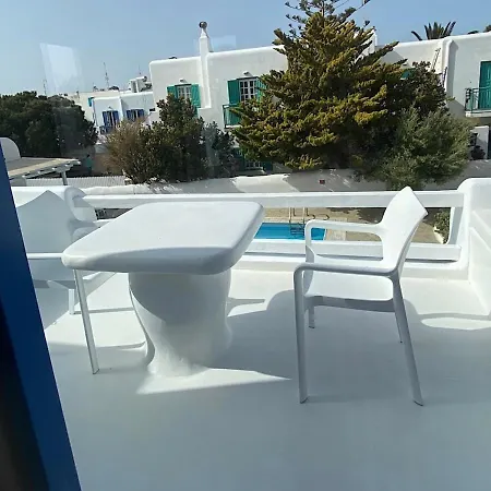 White Luxury With Shared Pool Downtown Mykonos Town
