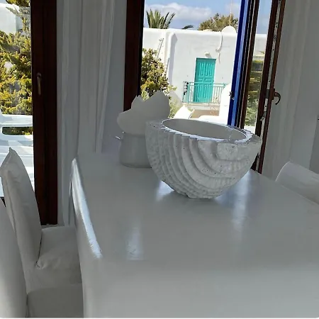 Daire White Luxury With Shared Pool Downtown *
